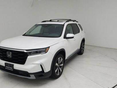 Used 2025 Honda Pilot Elite