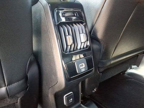 Used 2023 Jeep Compass Limited AWD/4WD image 16
