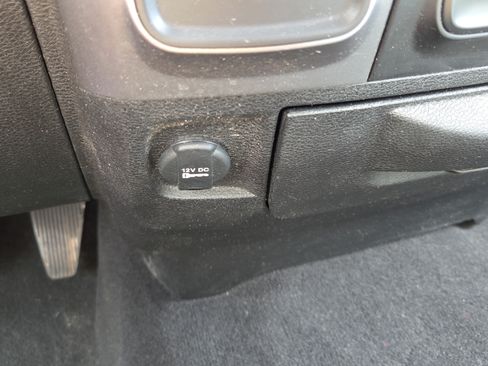 Used 2022 RAM 1500 Classic SLT RWD image 22