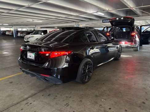 Used 2019 Alfa Romeo Giulia w/ Quick Order Package 22K Sport RWD image 3