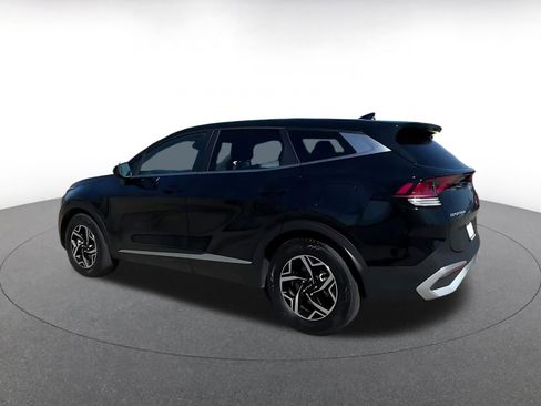 Used 2025 Kia Sportage LX FWD image 10