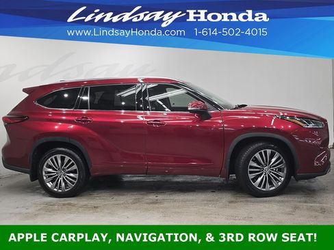 Used 2021 Toyota Highlander Platinum image 3