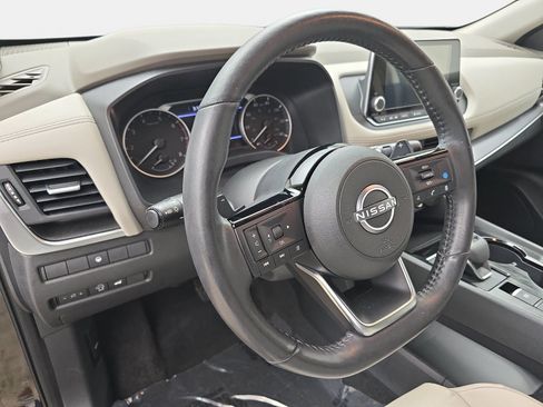 Used 2023 Nissan Rogue SV w/ SV Premium B Package FWD image 13