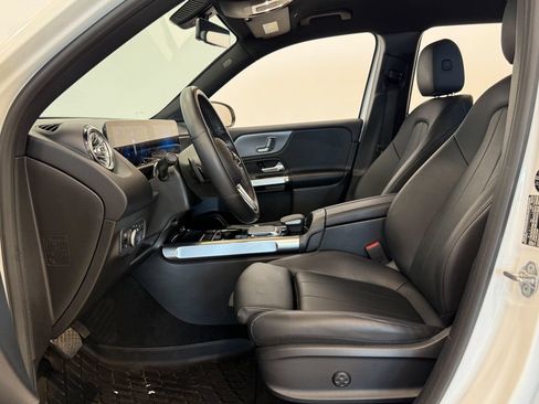 Used 2021 Mercedes-Benz GLB 250 image 12