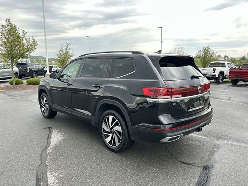 Used 2025 Volkswagen Atlas SE AWD/4WD image 5