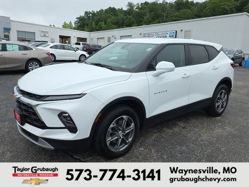 Used 2025 Chevrolet Blazer LT AWD/4WD image 4