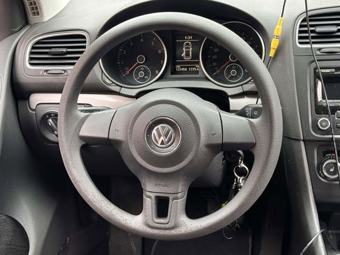 Used 2012 Volkswagen Golf 4-Door FWD image 19