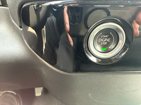 Used 2023 Chevrolet Silverado 1500 LT image 25