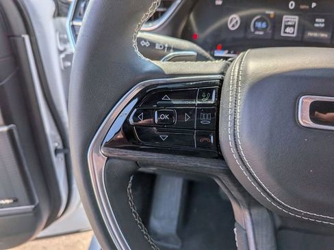 Certified 2024 Jeep Grand Cherokee Overland w/ Luxury Tech Group IV AWD/4WD image 15