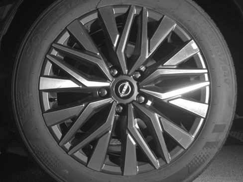 Used 2025 Nissan Altima 2.5 SV image 14