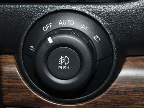 Used 2023 Nissan Titan Platinum Reserve w/ Moonroof Package AWD/4WD image 39