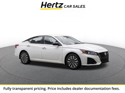Used 2025 Nissan Altima 2.5 SV FWD image 1