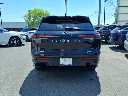 Certified 2023 INFINITI QX60 Luxe w/ Performance Audio Package AWD/4WD image 5