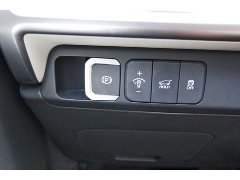 Certified 2025 Hyundai Santa Fe SEL FWD image 22