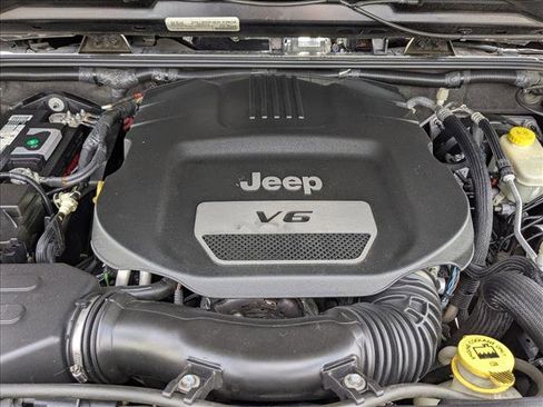 Used 2015 Jeep Wrangler Unlimited Sport w/ Quick Order Package 24S AWD/4WD image 20
