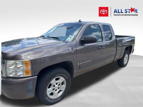 Used 2007 Chevrolet Silverado 1500 LT w/ 1LT Convenience Package RWD image 1