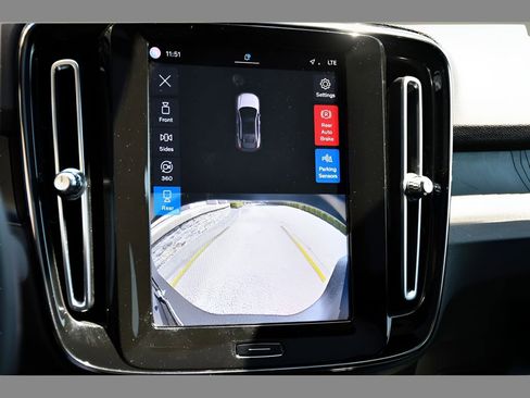 Certified 2023 Volvo C40 P8 Recharge Ultimate w/ Protection Package Premier AWD/4WD image 22