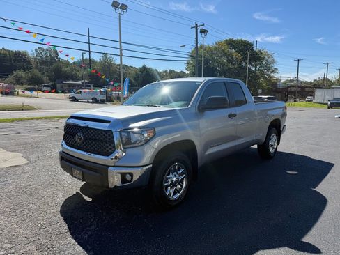 Used 2019 Toyota Tundra SR5 image 3