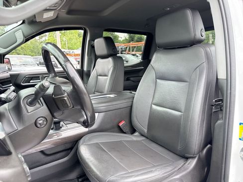 Used 2022 Chevrolet Silverado 1500 LTZ w/ LTZ Convenience Package II AWD/4WD image 11