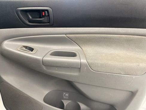 Used 2008 Toyota Tacoma PreRunner RWD image 28