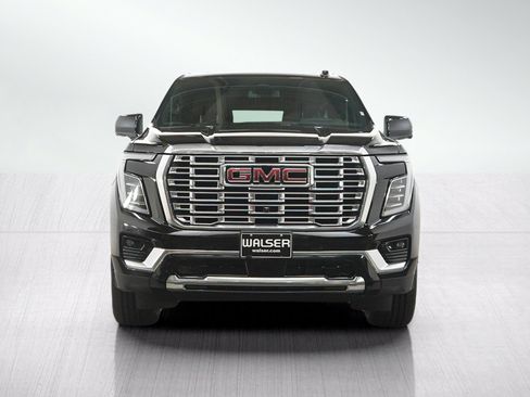 Used 2025 GMC Yukon XL Denali w/ Sun & Power Step Package AWD/4WD image 8