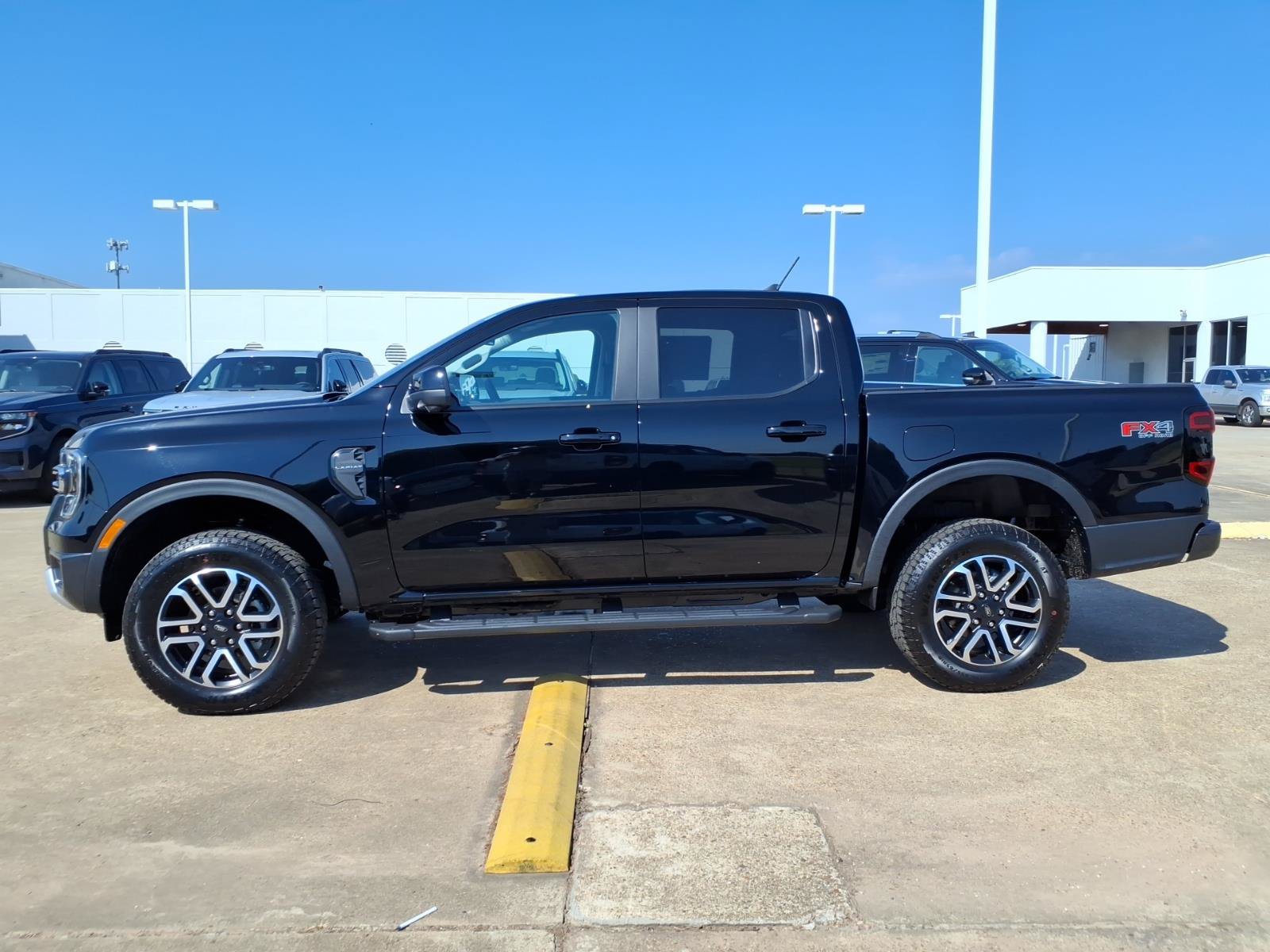 New 2026 Ford Ranger Lariat w/ FX4 Off-Road Package AWD/4WD image 2