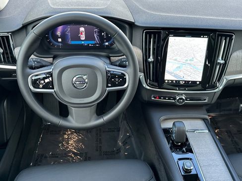 Certified 2025 Volvo S90 B6 Plus w/ Protection Package Premier image 17