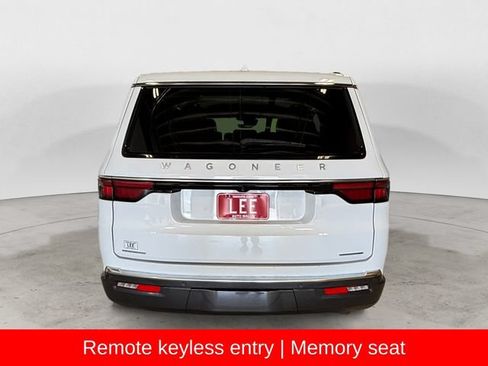 Used 2022 Jeep Wagoneer Series II AWD/4WD image 5
