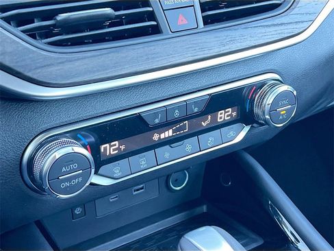 New 2025 Nissan Altima 2.5 SL image 16