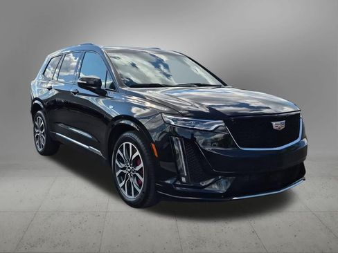 Used 2024 Cadillac XT6 Sport w/ Technology Package AWD/4WD image 8