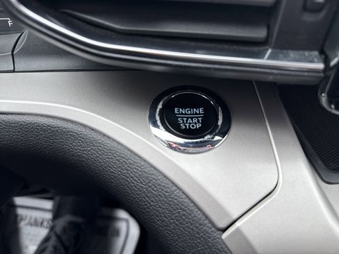 Used 2022 Ford Explorer XLT w/ Equipment Group 202A image 26