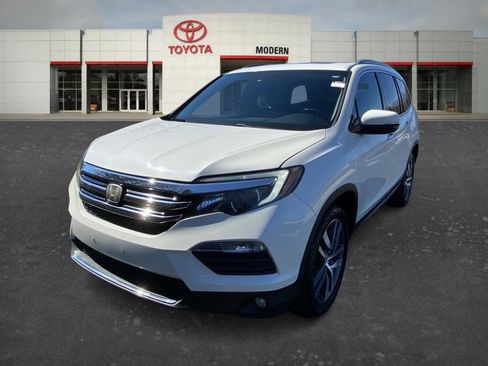 Used 2018 Honda Pilot Touring image 1