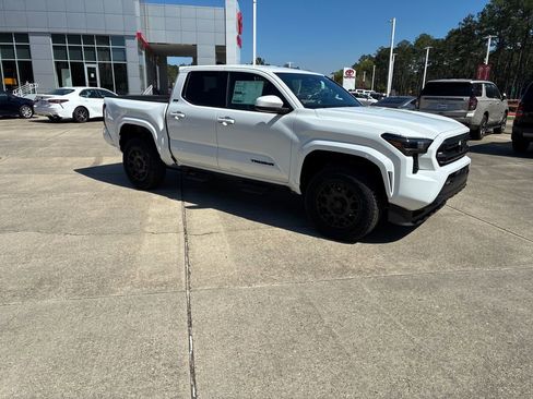 New 2026 Toyota Tacoma SR5 AWD/4WD image 9