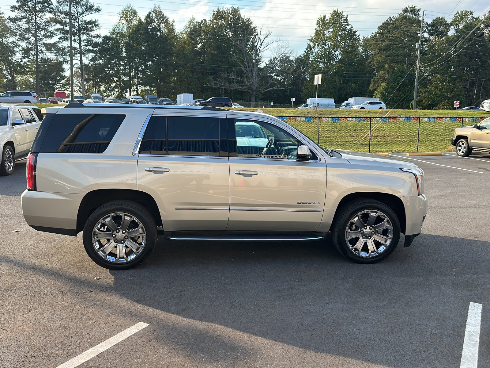 Used 2016 GMC Yukon Denali w/ Open Road Package AWD/4WD image 6