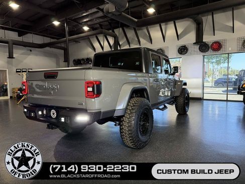 Used 2020 Jeep Gladiator Overland w/ Popular Equipment Package AWD/4WD image 30