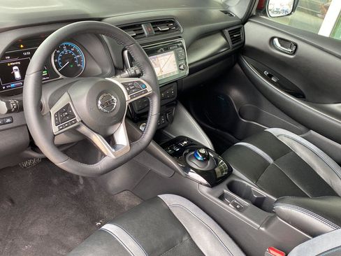 Used 2018 Nissan Leaf SL w/ SL Technology Package image 18