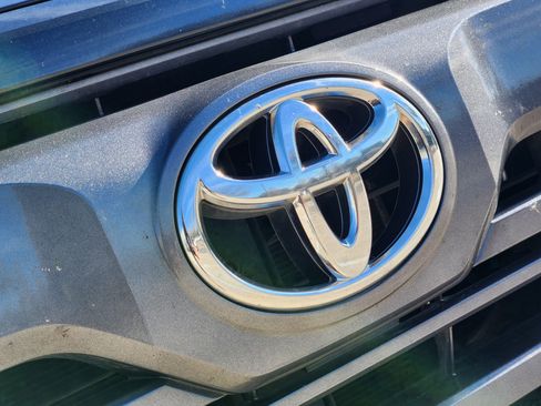 Used 2024 Toyota Tundra Limited w/ Power Package image 13