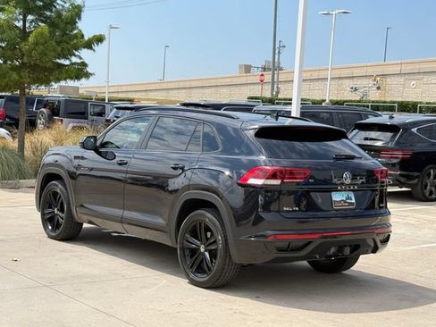 Used 2022 Volkswagen Atlas Cross Sport SEL R-Line AWD/4WD image 9