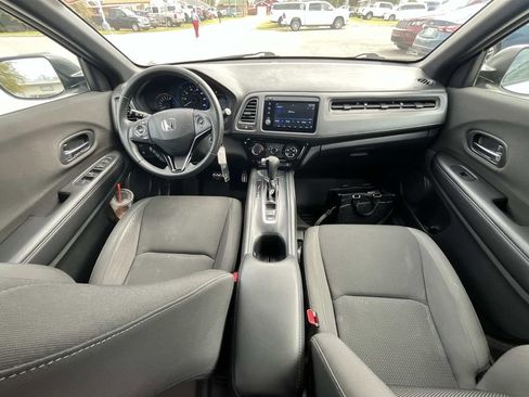 Used 2021 Honda HR-V Sport image 16