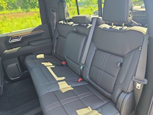 New 2026 Chevrolet Silverado 1500 High Country AWD/4WD image 14