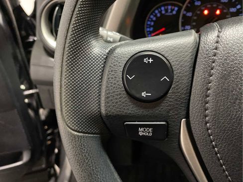 Used 2016 Toyota RAV4 LE image 14