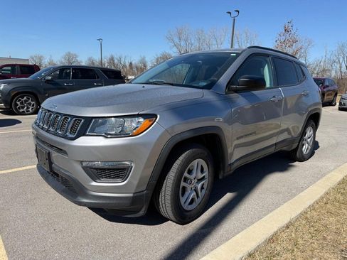 Used 2018 Jeep Compass Sport w/ Tech Group image 15