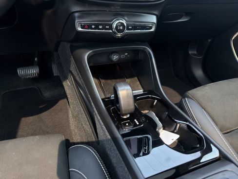 Used 2023 Volvo C40 P8 Recharge Ultimate AWD/4WD image 15