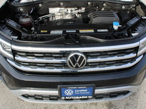 Certified 2022 Volkswagen Atlas SE w/ Black Wheel Package image 31