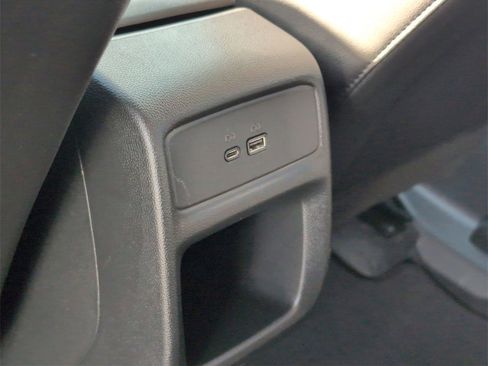 Used 2025 Chevrolet Trax LT w/ LT Convenience Package image 22