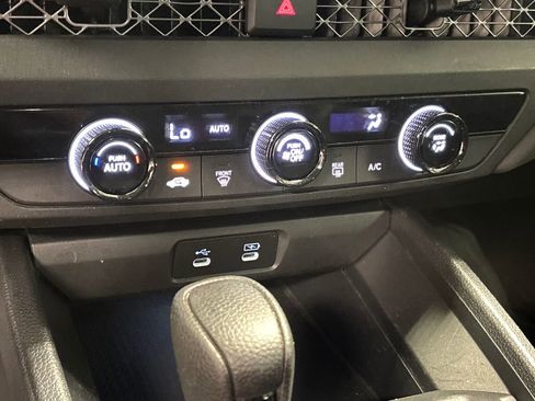 Used 2023 Honda Accord LX image 36