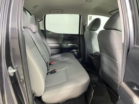 Used 2023 Toyota Tacoma SR5 AWD/4WD image 9