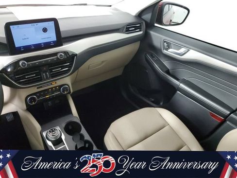 Used 2022 Ford Escape SEL w/ Technology Package FWD image 18