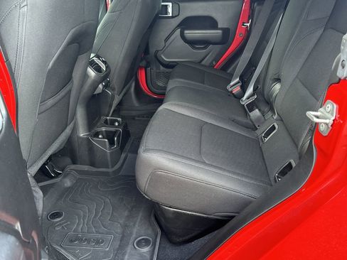 Used 2022 Jeep Gladiator Sport image 21