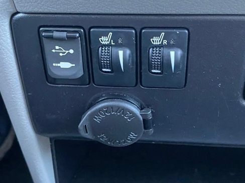Used 2017 Toyota Sienna XLE w/ XLE Navigation Package AWD/4WD image 23